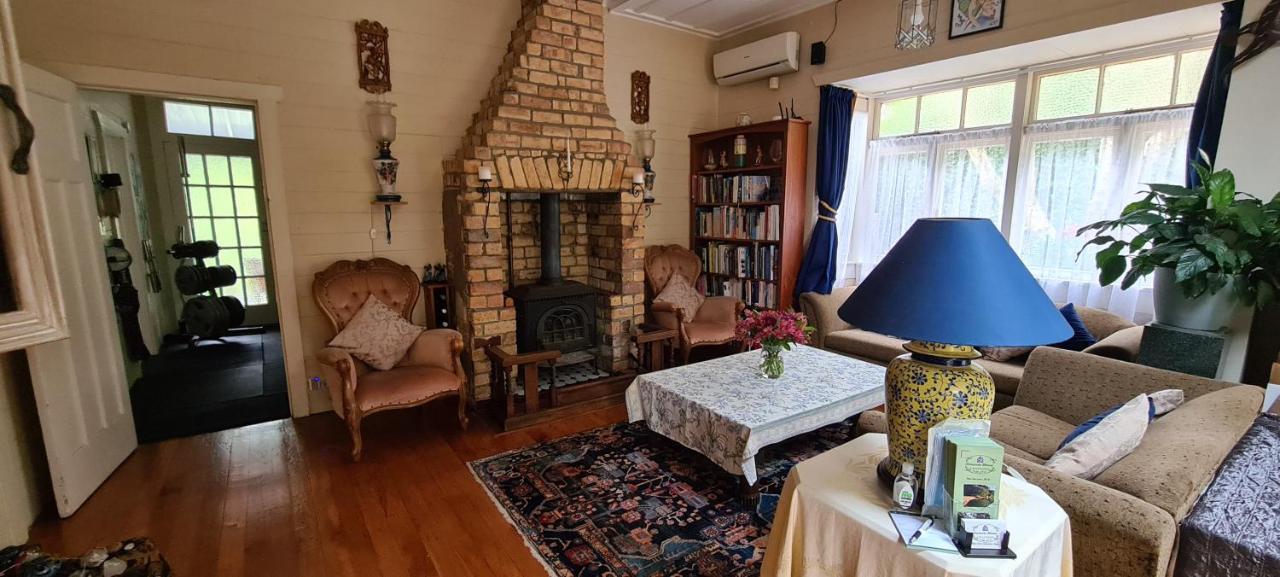 オークランド Dovecote House Bed & Breakfast エクステリア 写真