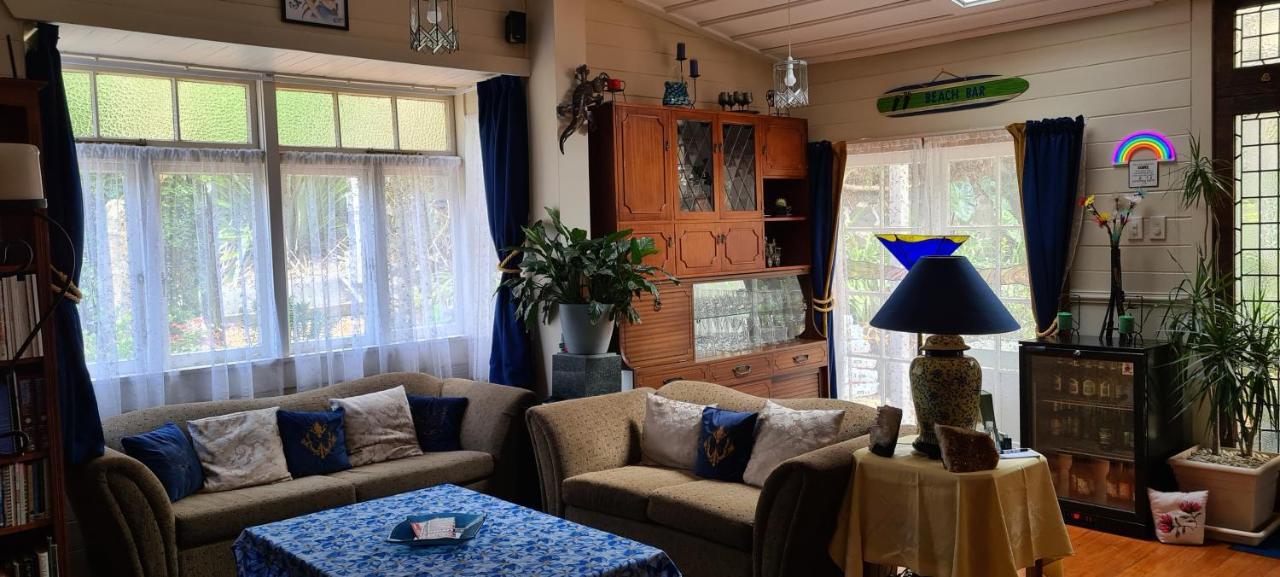 オークランド Dovecote House Bed & Breakfast エクステリア 写真