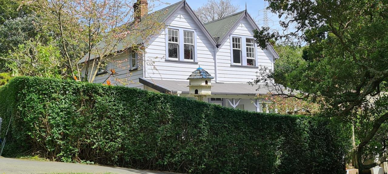 オークランド Dovecote House Bed & Breakfast エクステリア 写真