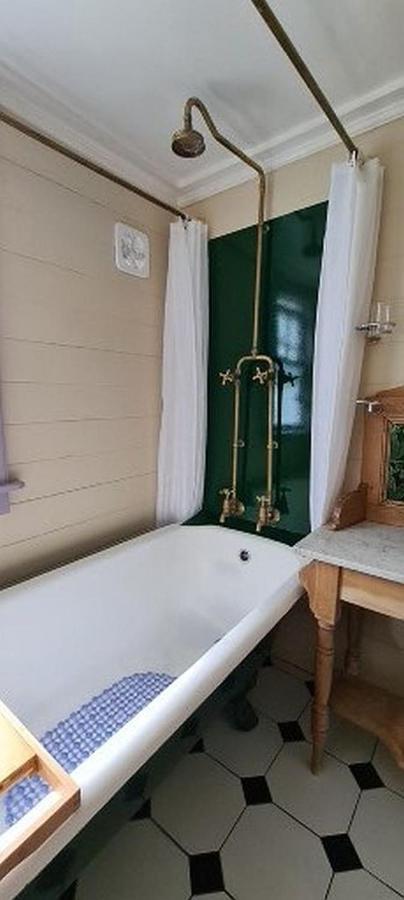 オークランド Dovecote House Bed & Breakfast エクステリア 写真