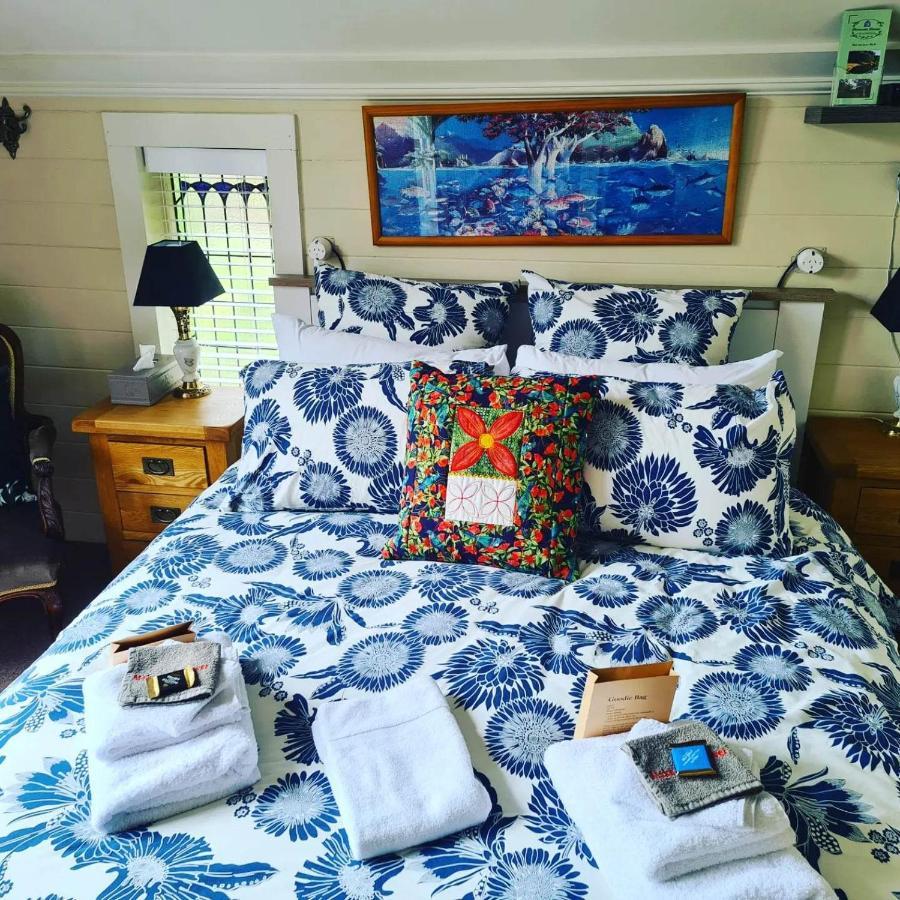オークランド Dovecote House Bed & Breakfast エクステリア 写真